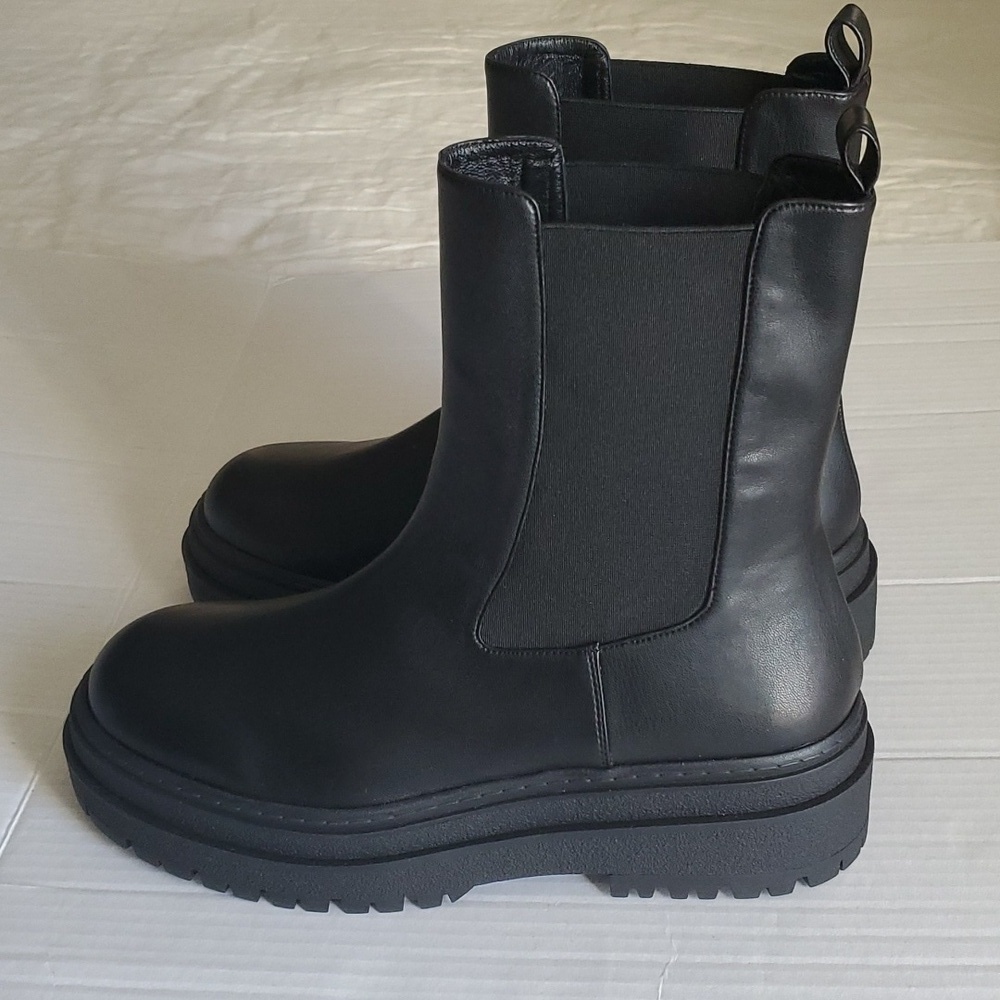 Good American Leather Chelsea Pull On Boot Black Women's NIB GA036V-X